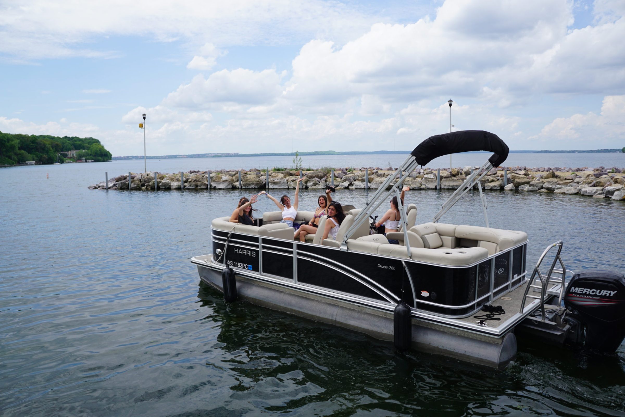 pontoon rental madison wi